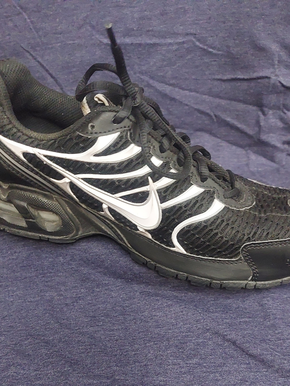 Nike Air Max Jewell Black Silver and White Women's Athletic Running Shoes Sz 8 - Picture 3 of 10